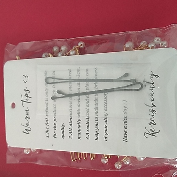 Flower gem gold clear hair comb and clip - Picture 3 of 8